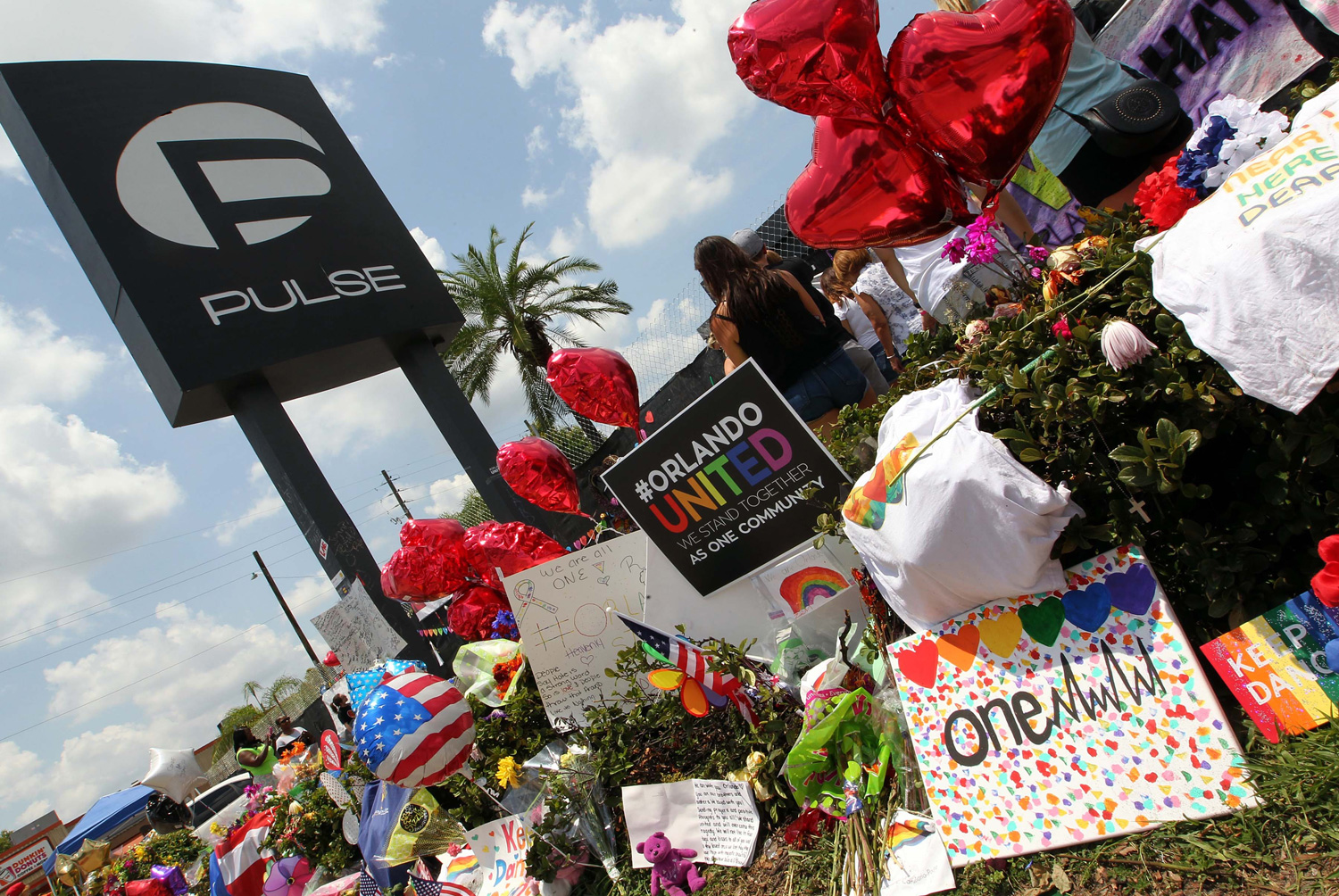 pulse-nightclub-shooting-vigil